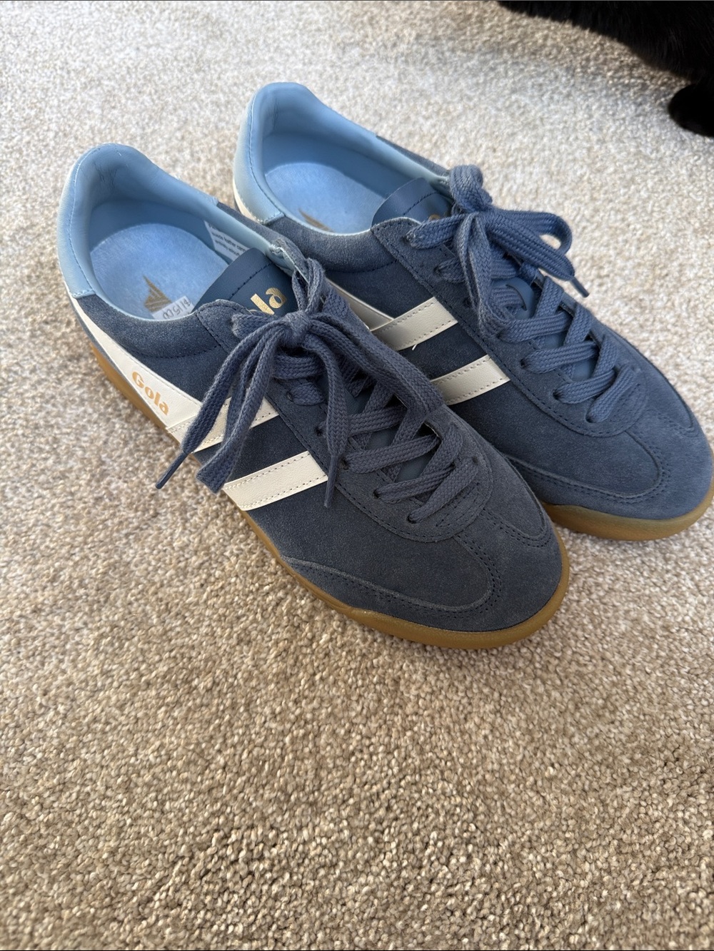 Gola women’s Navy Suede Sneakers with White Stripes, like new